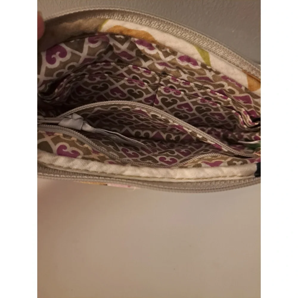 Vera Bradley Wristlet In Portobello Road Inside Zipper Pocket‎ And 4 Card Slots